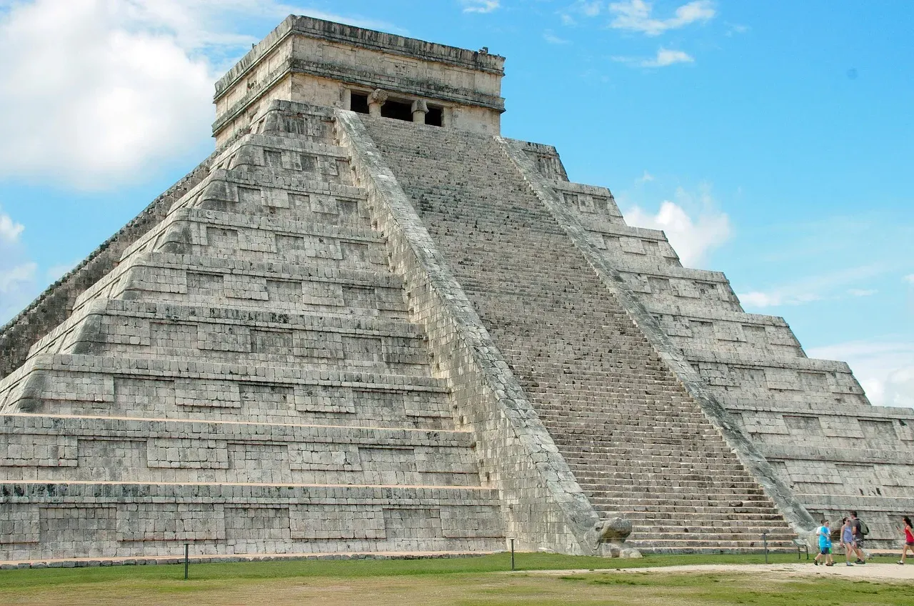 The Maya: A Civilization That Didn't Quite Disappear (Image Credits: Pixabay)