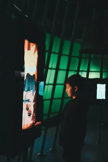 #7 - London's 80-Million-Object Digitization Wall (Image Credits: Pexels)