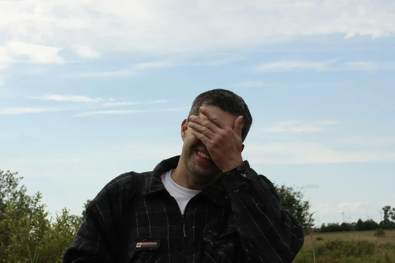 Flirting Skills That Simply Don't Exist (Image Credits: Pixabay)