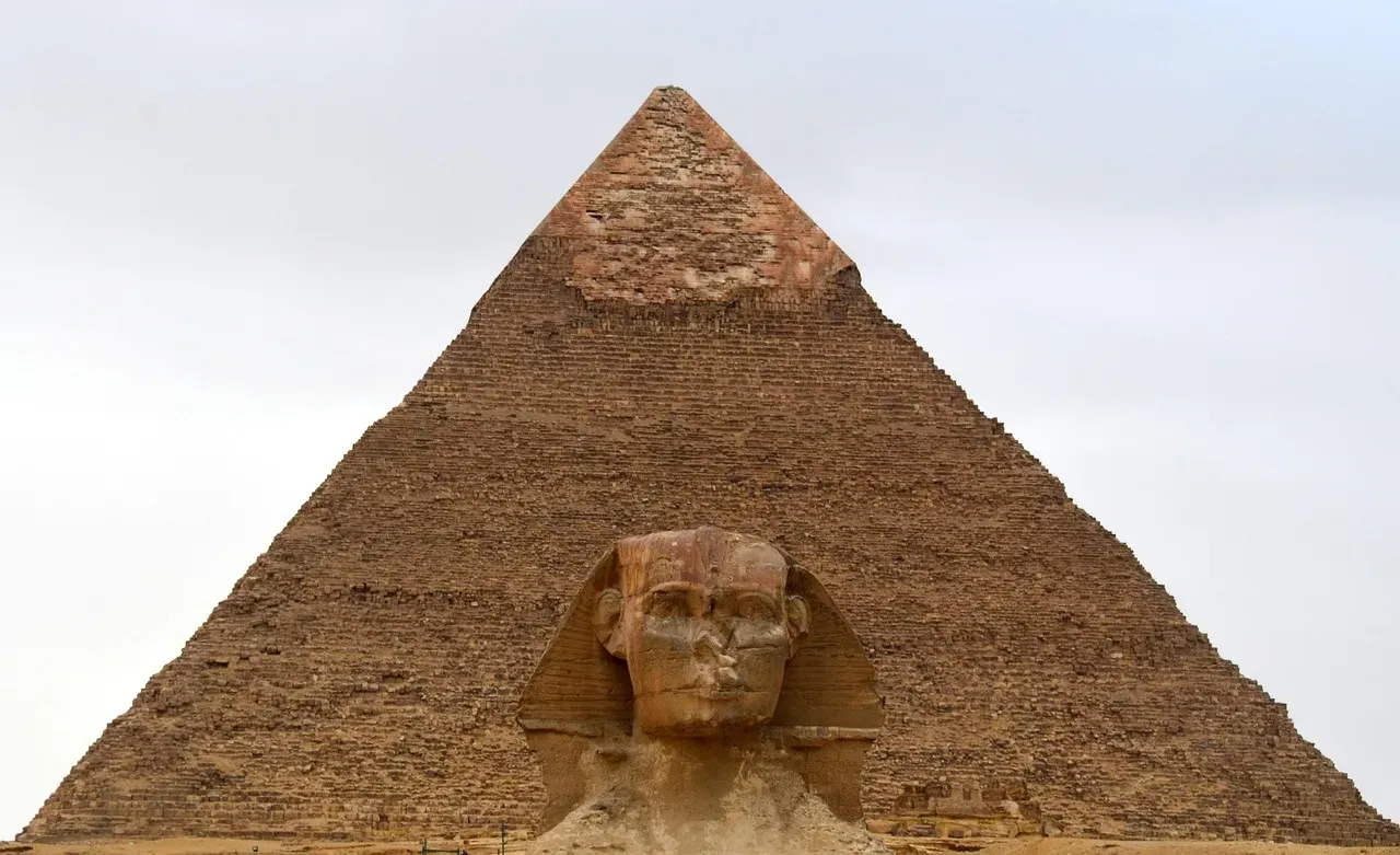 Egyptian Pyramid Construction Techniques: Moving Mountains of Stone (Image Credits: Pixabay)