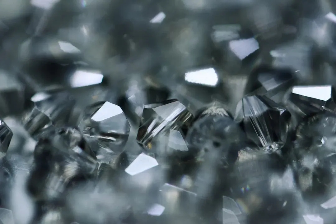 3. The Jack Hills Zircons: Tiny Crystals That Rewrote Earth's Early Timeline (Image Credits: Unsplash)