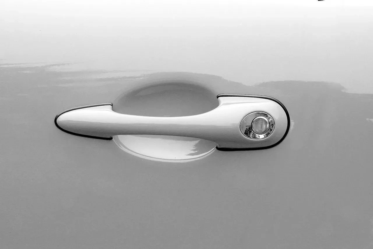 #12 - Zinc Die-Cast "Pot Metal" Turns Powdery and Fragile (Image Credits: Pixabay)