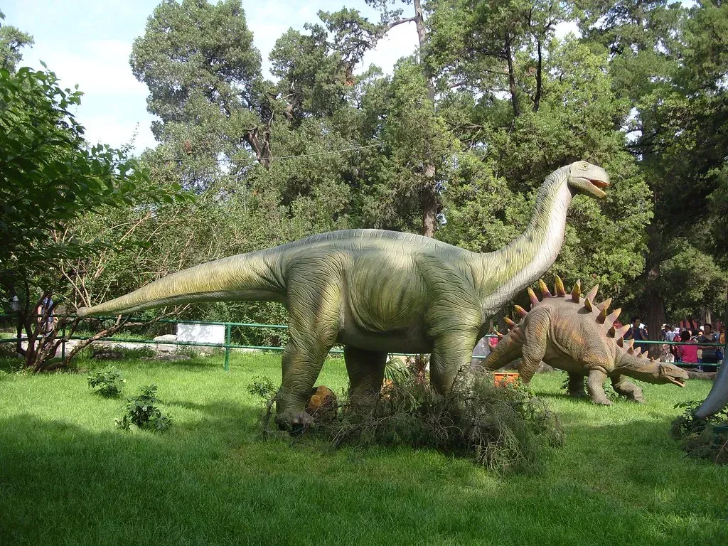 Shunosaurus: Club-Tailed Low Browser (Image Credits: Flickr)