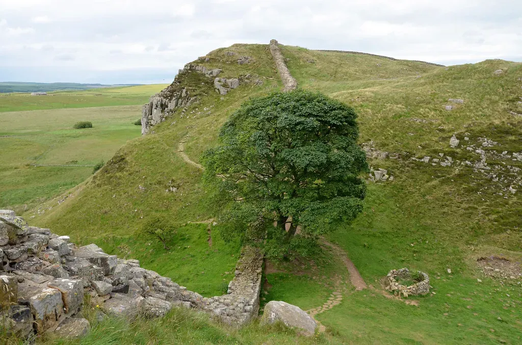 #13 - Hadrian's Wall Proves Roman Surveying Was Frighteningly Exact (Following Hadrian, Flickr, CC BY-SA 2.0)