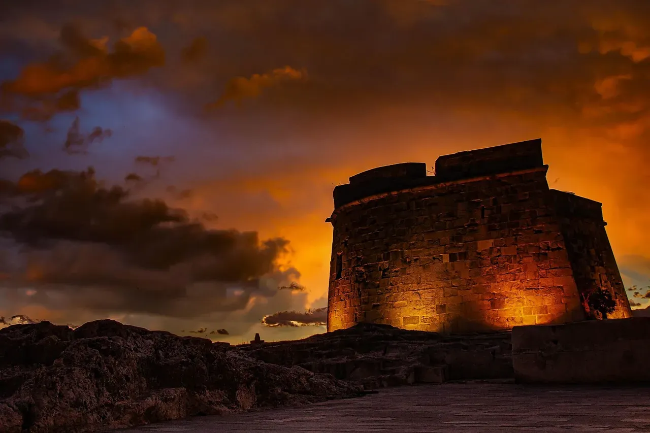The Fortress Behind the Fire (Image Credits: Pixabay)
