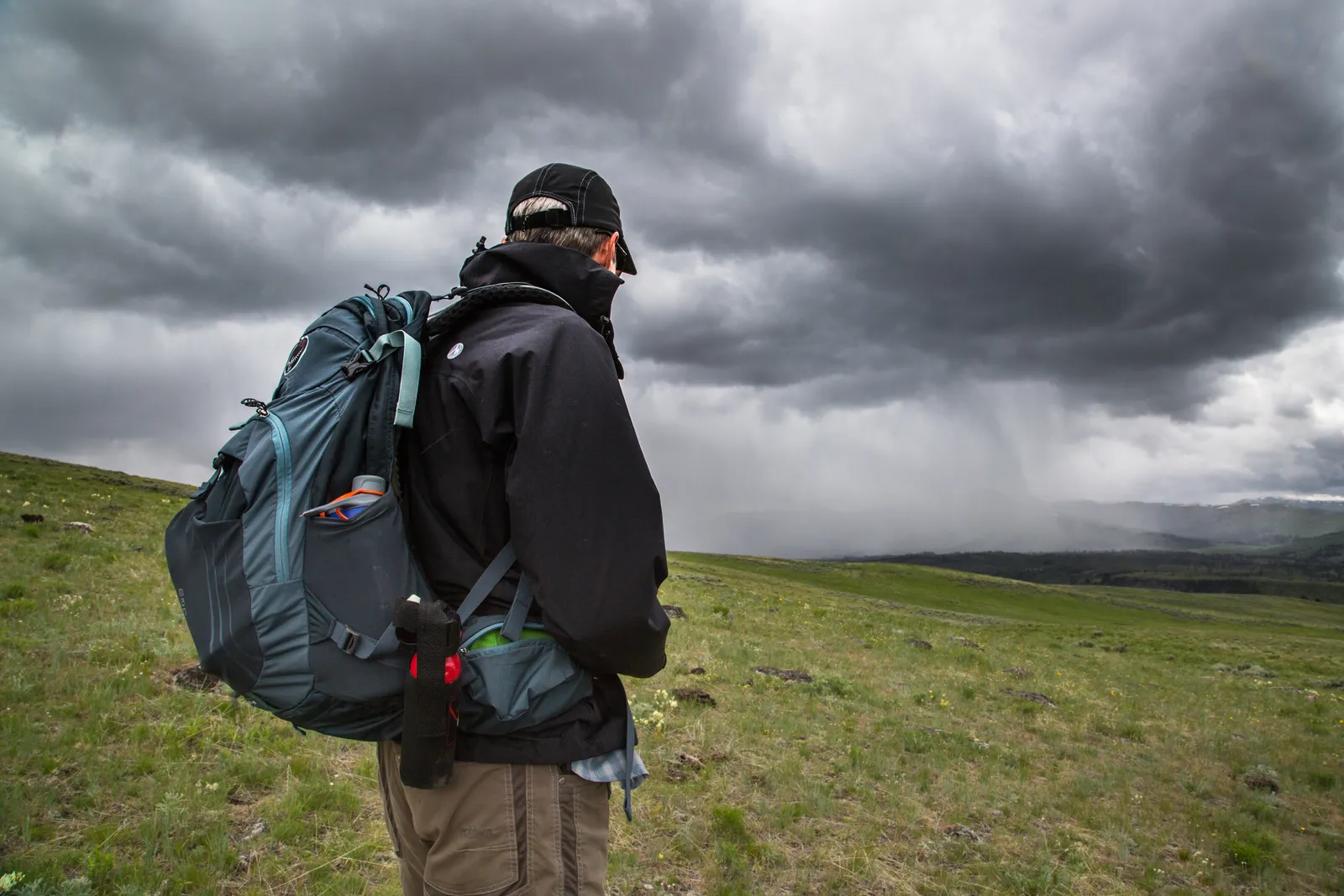 Emotional Intensity, Personality Traits, and the Love of Storms (Watching storms from Specimen Ridge, Lamar Valley, Public domain)