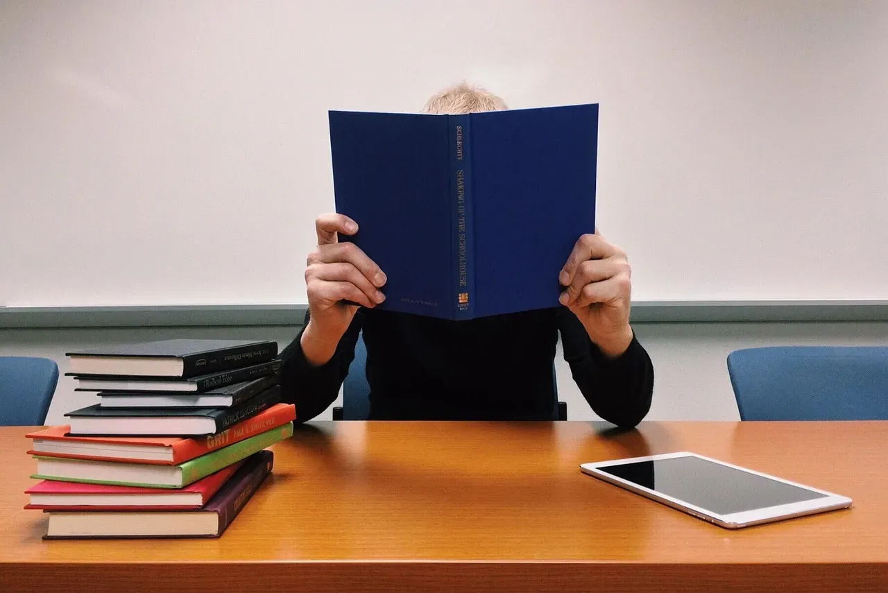 Create Emotional Connections to the Material (Image Credits: Pixabay)