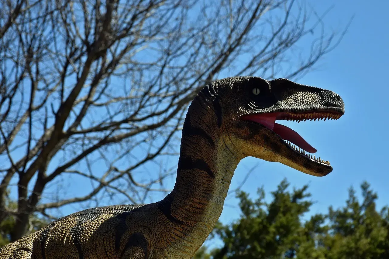 Pop Culture vs. Paleontology: Why Movie Dinosaurs Lag Behind the Science (Image Credits: Pixabay)