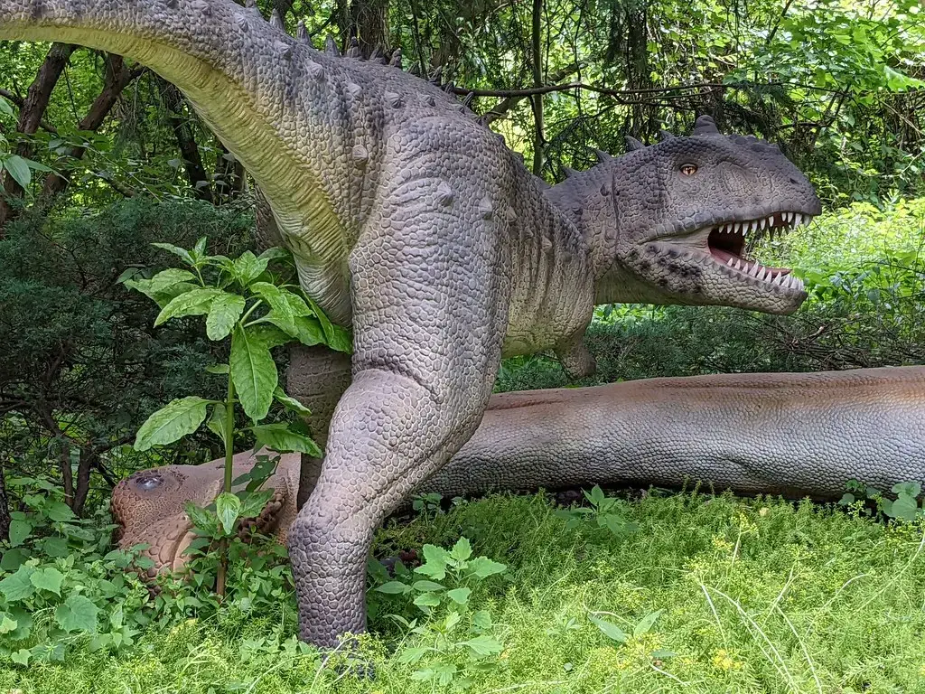 How Majungasaurus Compares to Modern Cannibal Predators (edenpictures, Flickr, CC BY 2.0)
