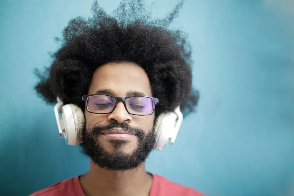 Surprise plus reward: the brain’s recipe for musical chills (Image Credits: Pexels)
