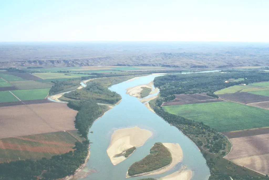 Rivers, Deltas, and Mega–Floodplains Across the Interior (Image Credits: Flickr)