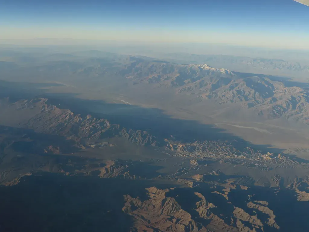 The Tibetan Plateau: A High Plain That Tells on the Peaks (Ken Lund, Flickr, CC BY-SA 2.0)