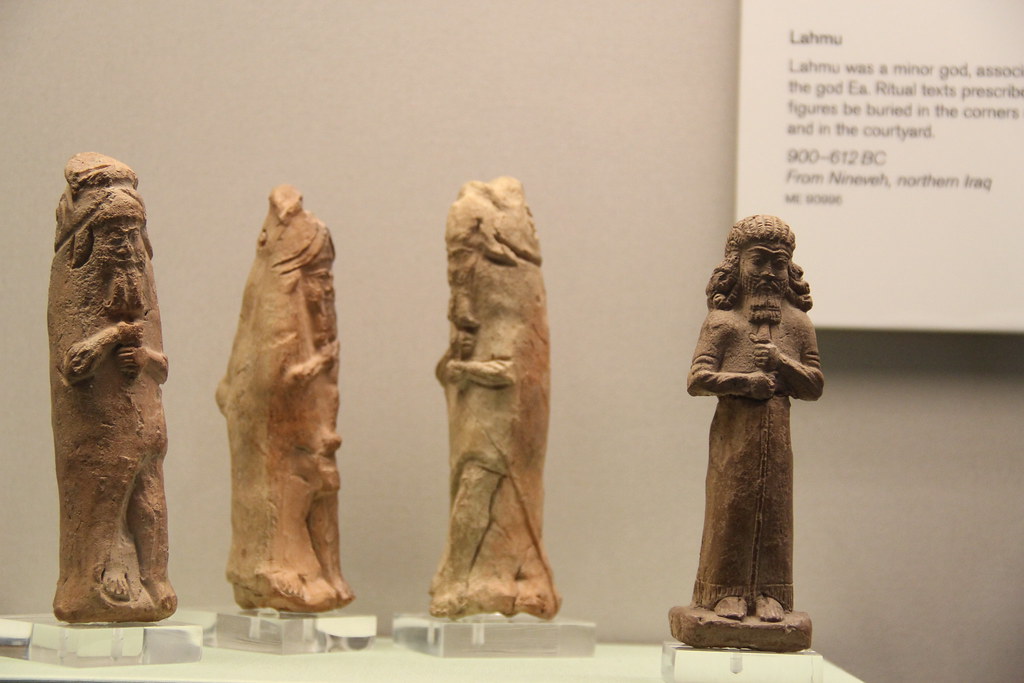 Mysterious Carved Figurines from Deep Time (Image Credits: Flickr)