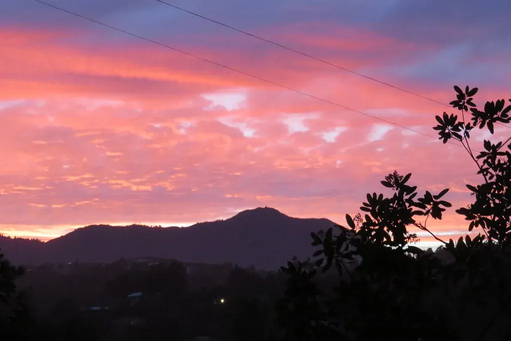 Libra – The Balanced, Rose-Gold Sunset That Softens Everything (fabola, Flickr, CC BY-SA 2.0)