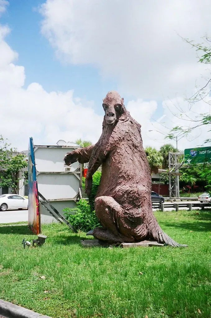 Early South American Societies: Humans Among Giant Sloths and Terror Birds (Phillip Pessar, Flickr, CC BY 2.0)