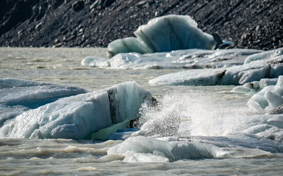 Glacial Lake Outbursts That Drowned Vast Plains (Image Credits: Unsplash)