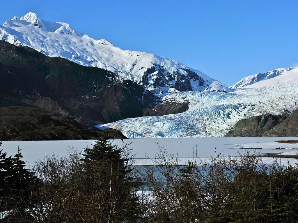 The Ice Age Sculpts a Continent: Glaciers as Nature's Bulldozers (Umnak, Flickr, CC BY-SA 2.0)