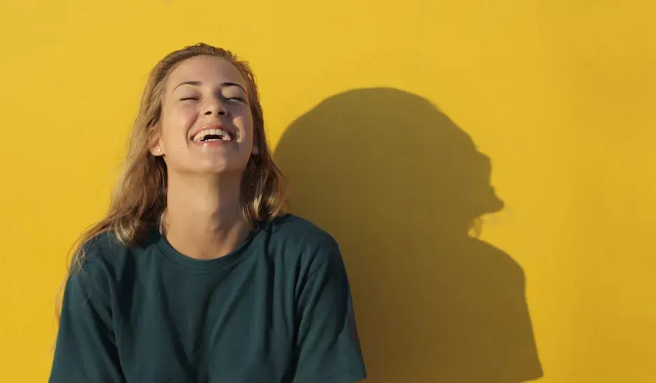 Why The Nervous System Reaches For Laughter When It Feels Cornered (Image Credits: Pexels)