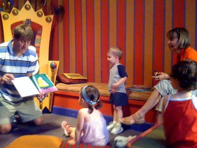 You Instinctively Build Suspense Without Even Trying (Image Credits: Flickr)