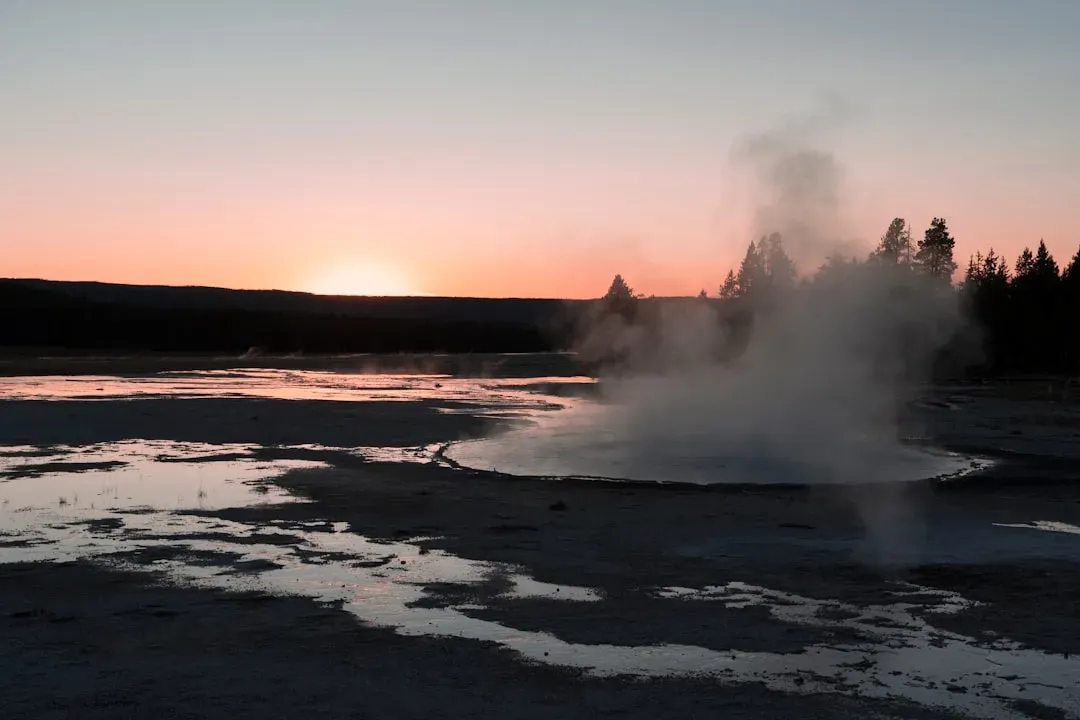 The Hidden Giant Beneath Yellowstone (Image Credits: Unsplash)