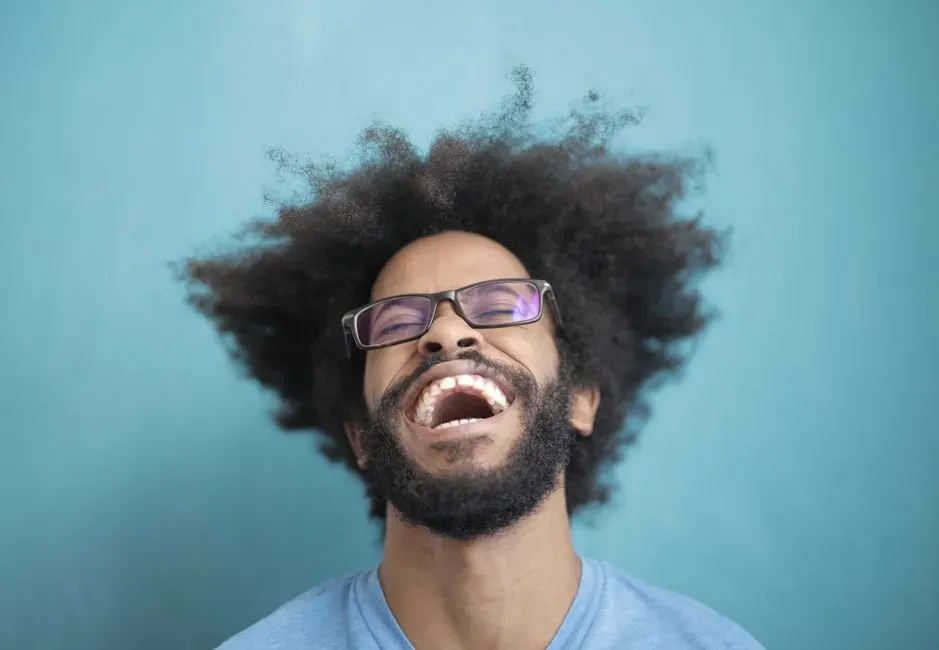 The brain’s laughter circuits: what our neurology reveals about its age (Image Credits: Pexels)