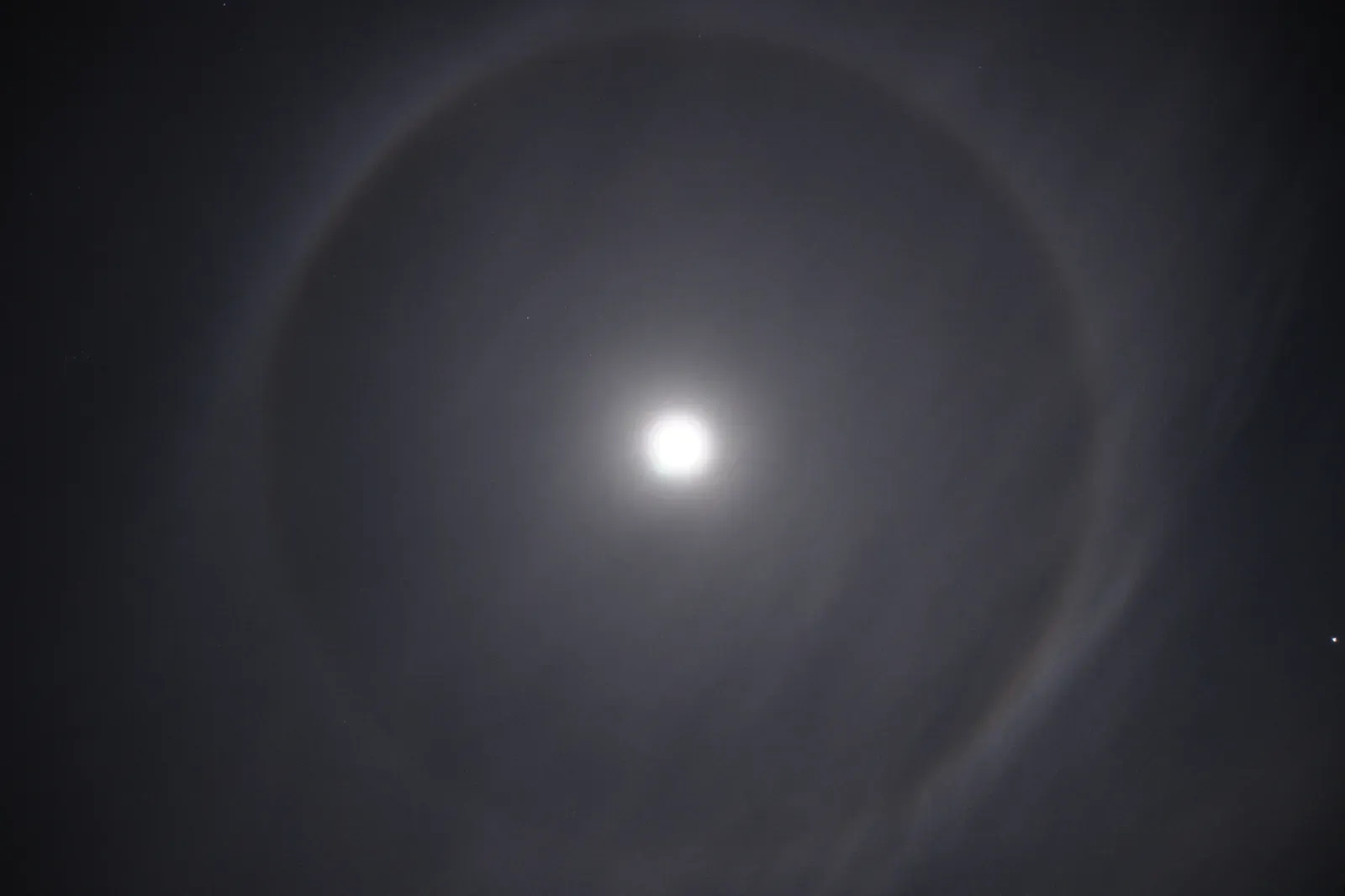 #1 - The Ring Around the Moon (By Dnalor 01, CC BY-SA 3.0 at)