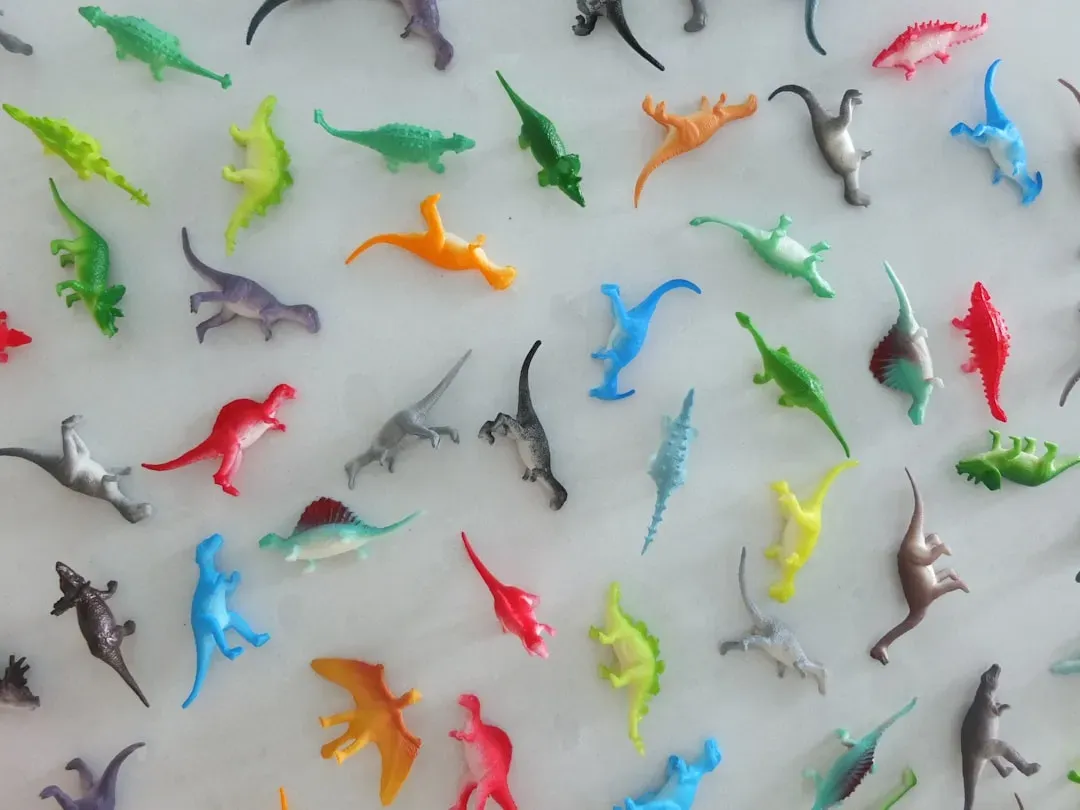 The Random “Dinosaur” Chimera Packs: Wings, Fangs, and Zero Logic (Image Credits: Unsplash)