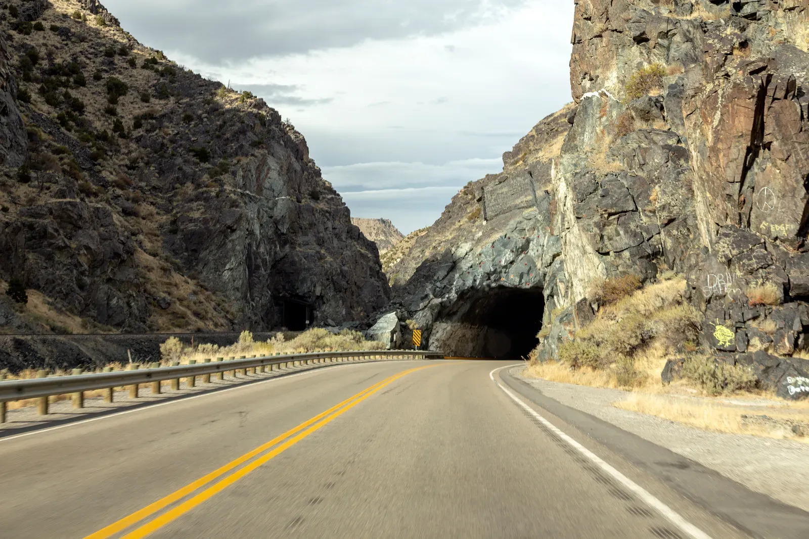 #12 - Wind River Canyon Tunnels, Wyoming (1920s) (By Acroterion, CC BY-SA 4.0)