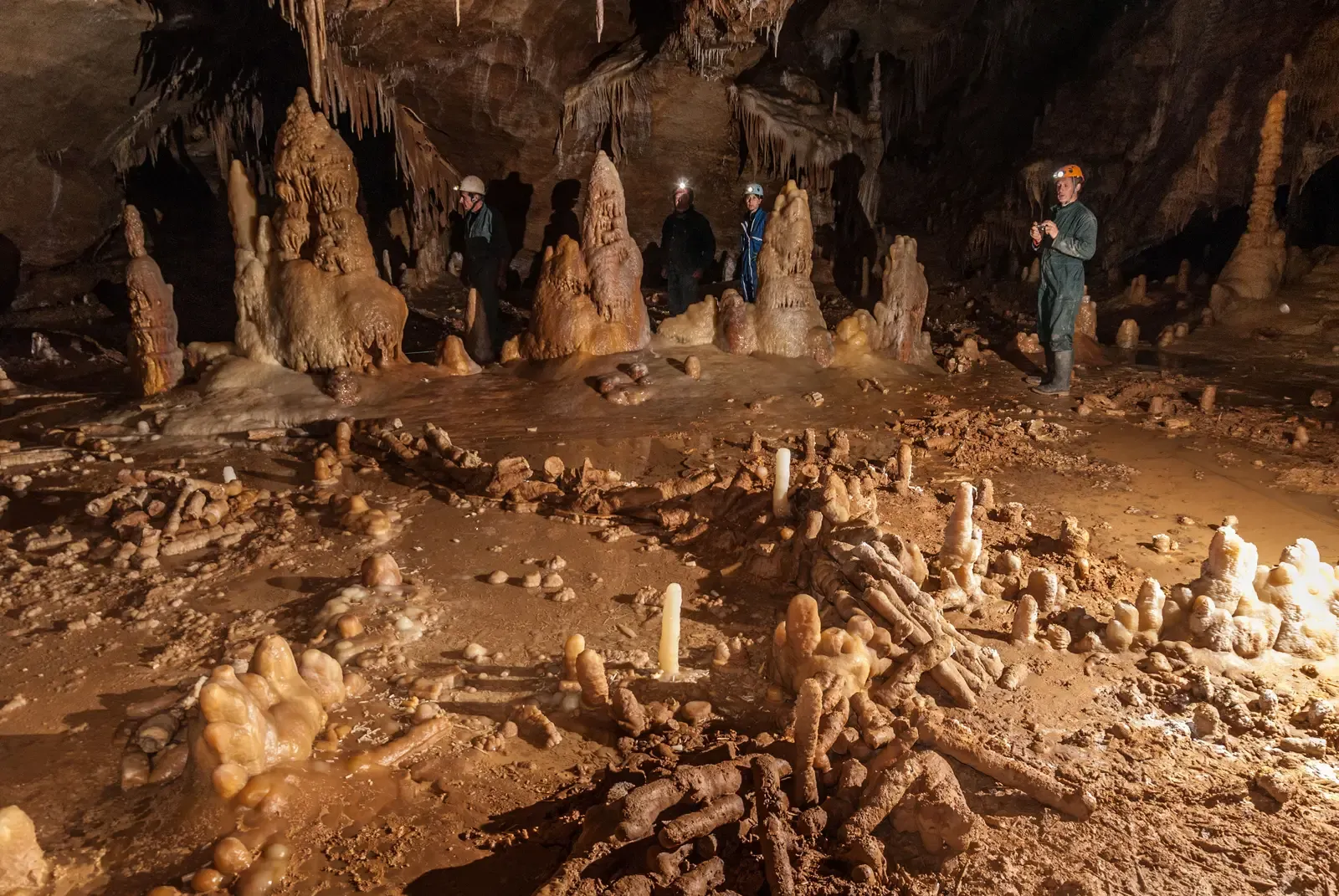 #3 - Underground Stone Rings That Predate Modern Humans by 130,000 Years (By Luc-Henri Fage/SSAC, CC BY-SA 4.0)