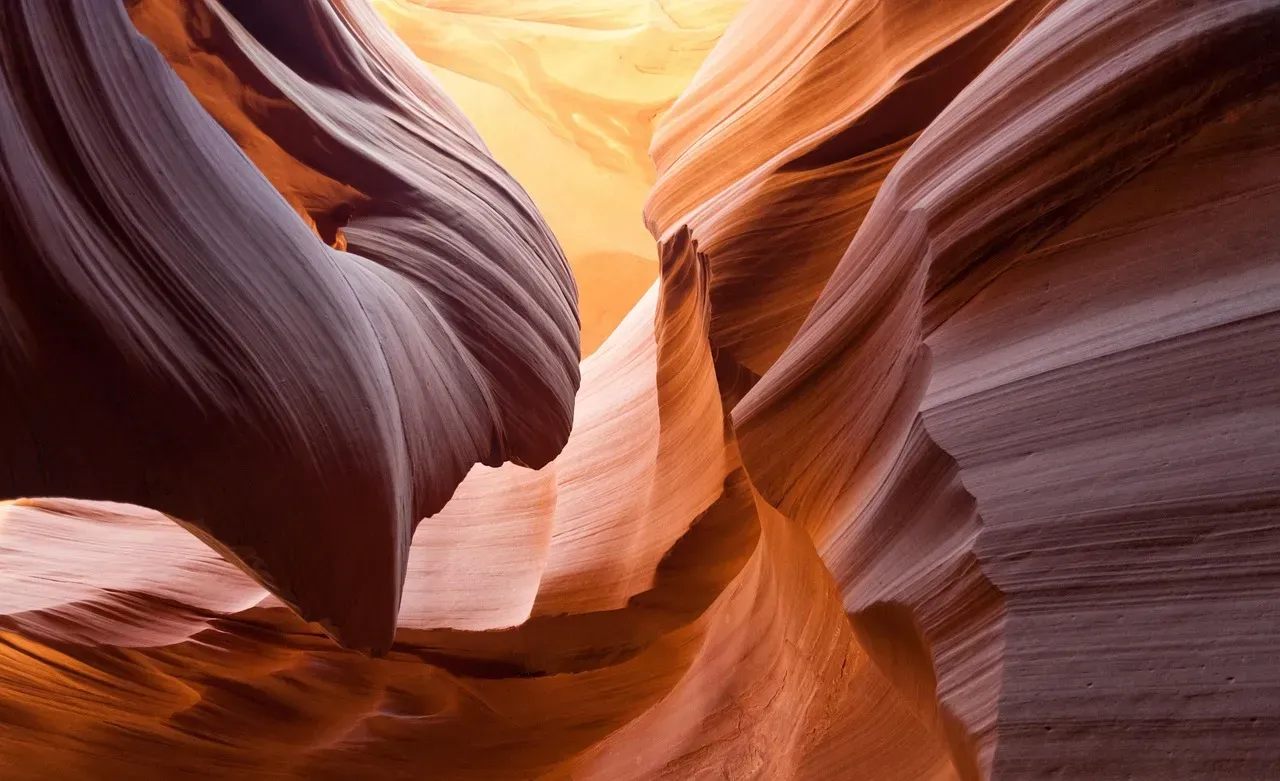 2. Slot Canyons Sculpted by Violent Floods, Not Gentle Breezes (Image Credits: Pixabay)
