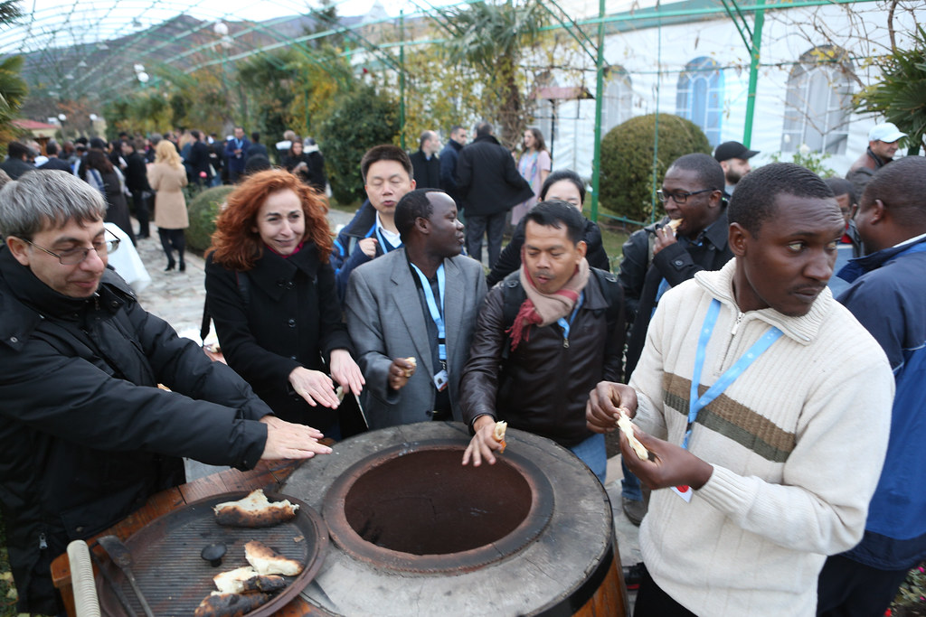 Expose Yourself to Different Worlds (Image Credits: Flickr)