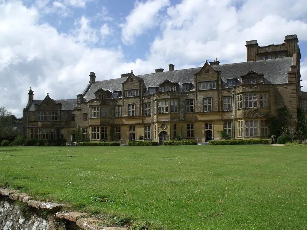 8. Houses and Buildings (Image Credits: Flickr)