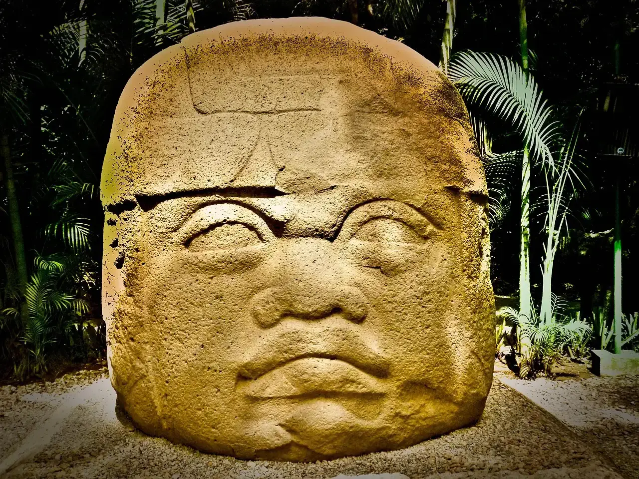 The Olmecs: Mesoamerica's Mother Culture Fades Into Mystery (Image Credits: Pixabay)