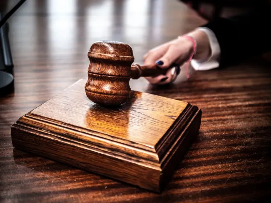#9 - Appeals Courts Confirmed: The Seal Is a Legal Commitment, Not a Formality (Image Credits: Pexels)