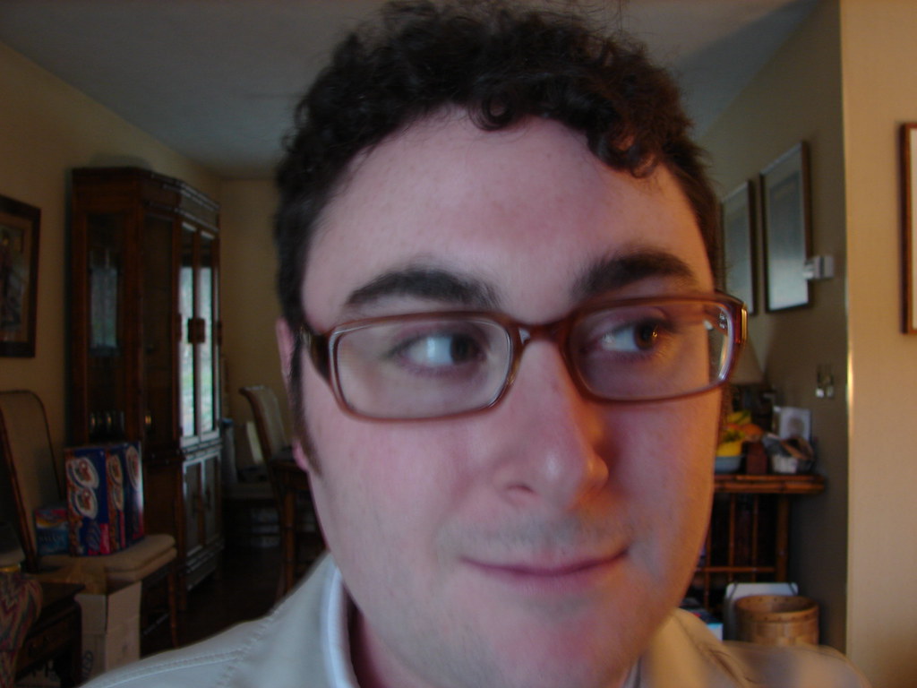 Minimal Eye Contact and Averted Gaze (Image Credits: Flickr)