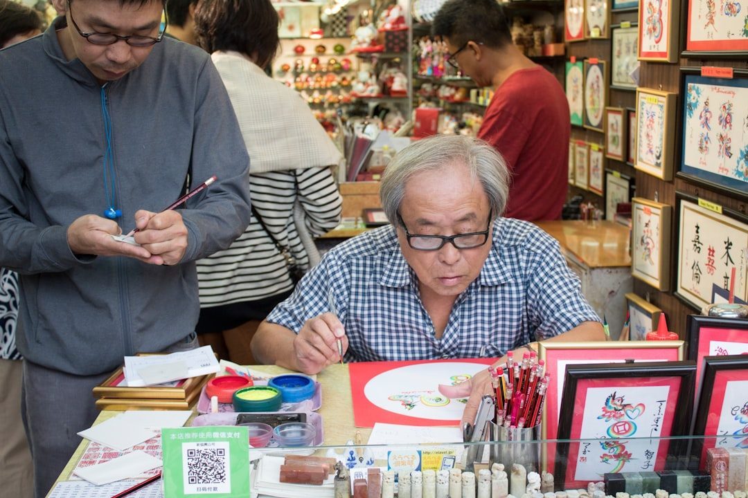 You Switch Between Focused Work and Mental Play (Image Credits: Unsplash)