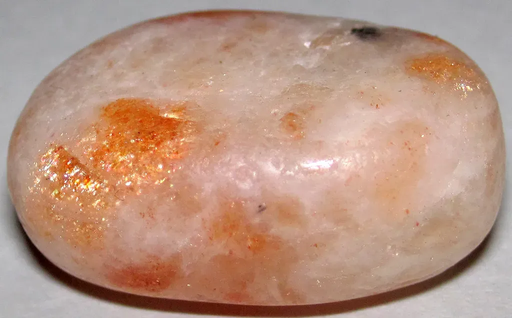 Leo: Radiant Sunstone for Magnetic Confidence (James St. John, Flickr, CC BY 2.0)