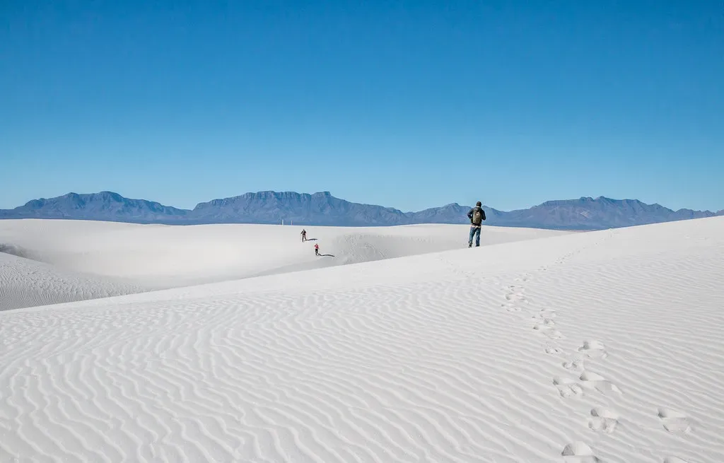 White Sands National Park: Footprints That Rewrote Human History (Image Credits: Flickr)