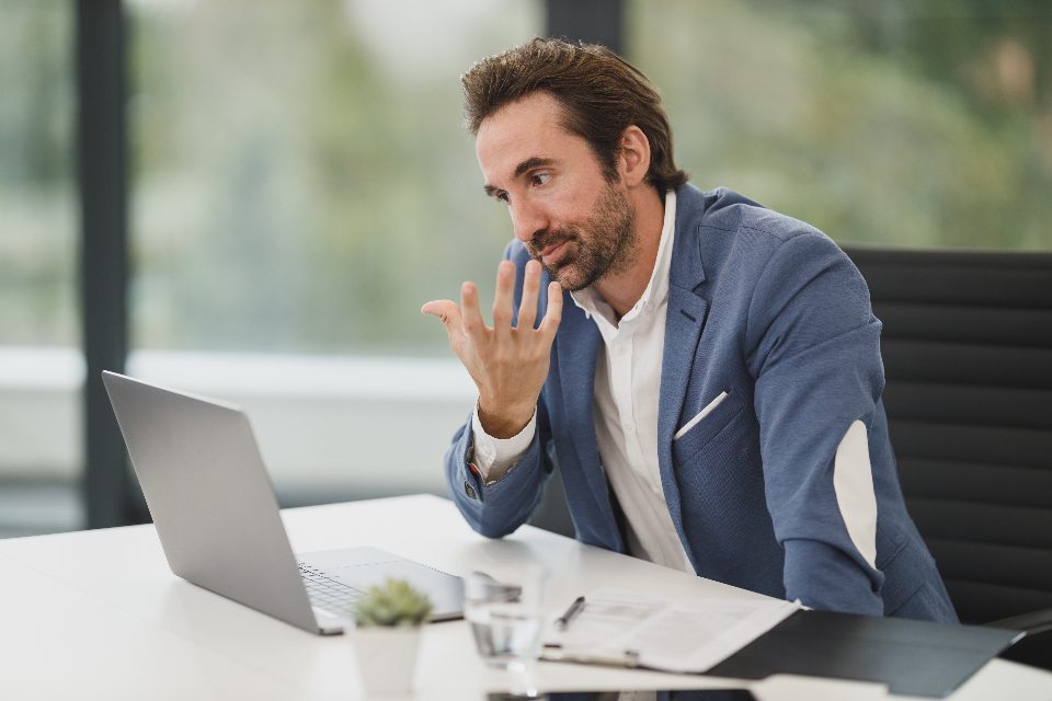 They Make Decisions Without Overthinking (Image Credits: Stocksnap)