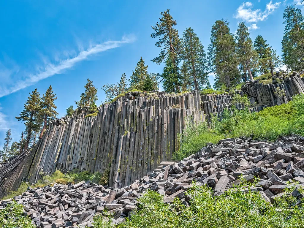 6. Devils Postpile National Monument, California: Nature's Geometric Masterpiece (mutovkin, Flickr, CC BY 2.0)