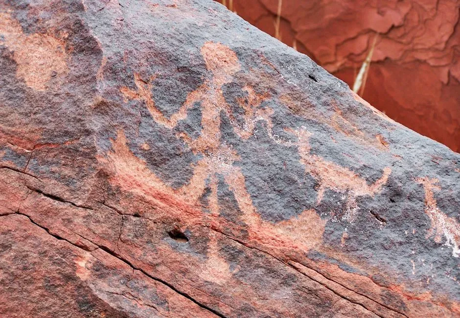 Dating Rock Art: How Scientists Measured the Impossible (Image Credits: Pexels)