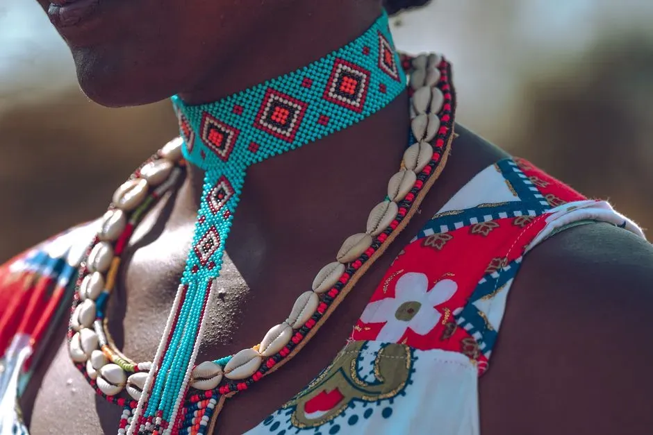 Pigments, beads, and shells: tiny clues with huge implications (Image Credits: Pexels)