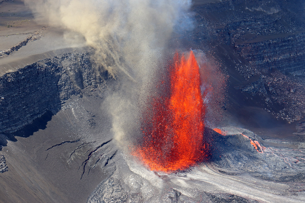 The Science of Volcanic Tremor (Image Credits: Flickr)