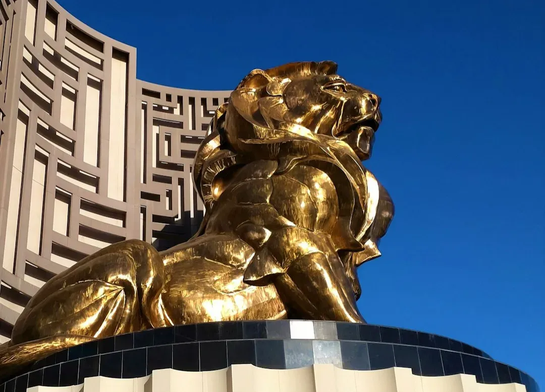 #11 - The MGM Grand Fire (1980) Forced Sprinklers Into High-Rise Hotels (Image Credits: Unsplash)