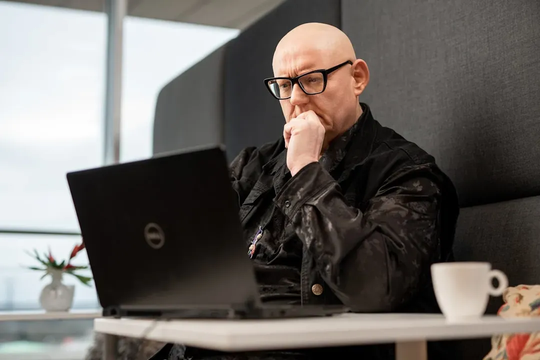 The Framing Effect: How Presentation Changes Perception (Image Credits: Unsplash)