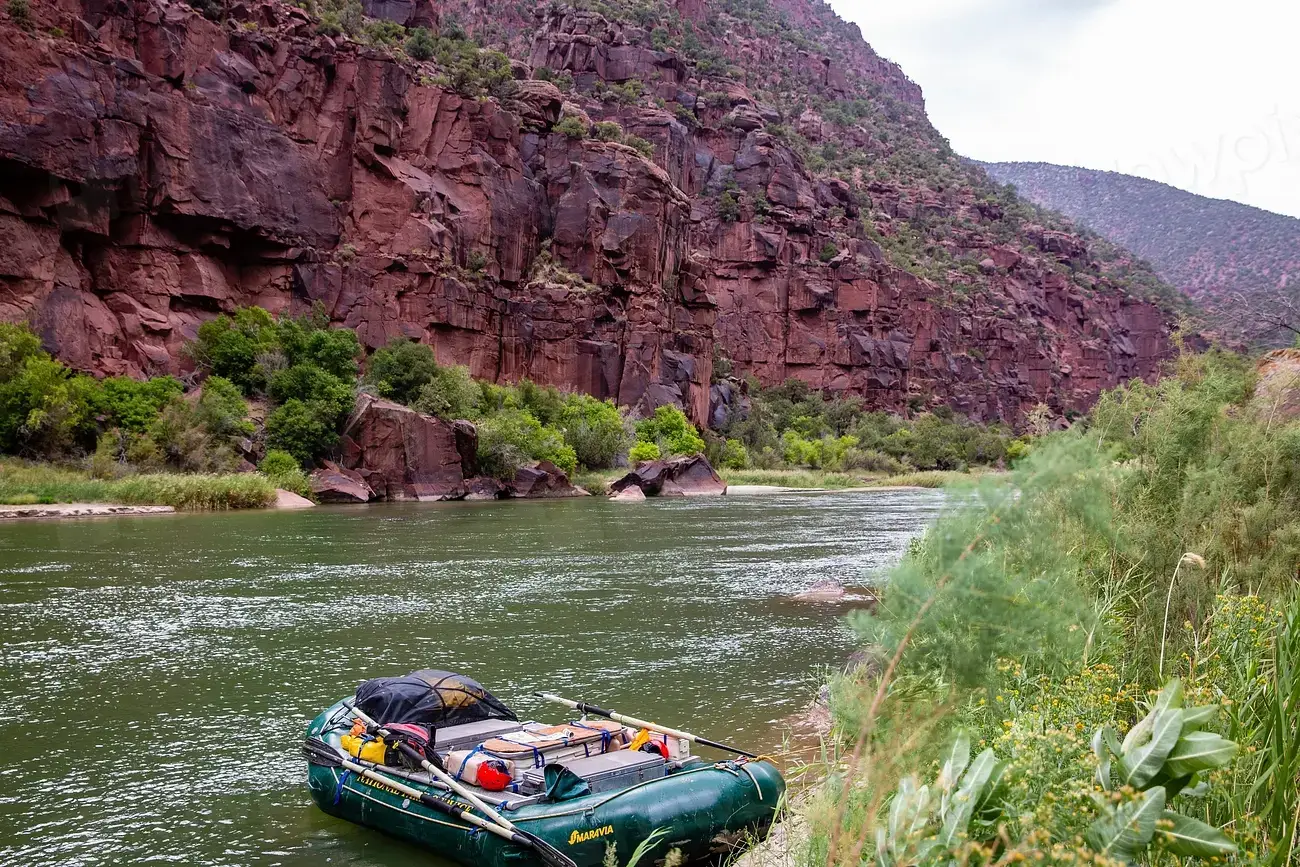 Dinosaur National Monument, Utah and Colorado: Where the Jurassic Lives On (Image Credits: Rawpixel)