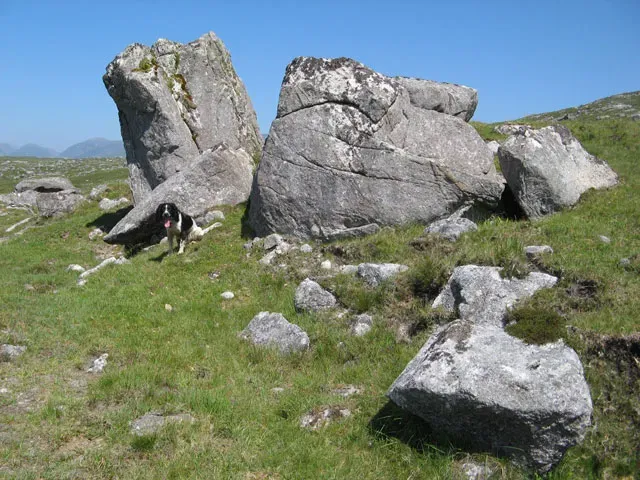 #8 Erratics: Giant Boulders Dropped in the Wrong Place (Geograph Britain and Ireland, CC BY-SA 2.0)