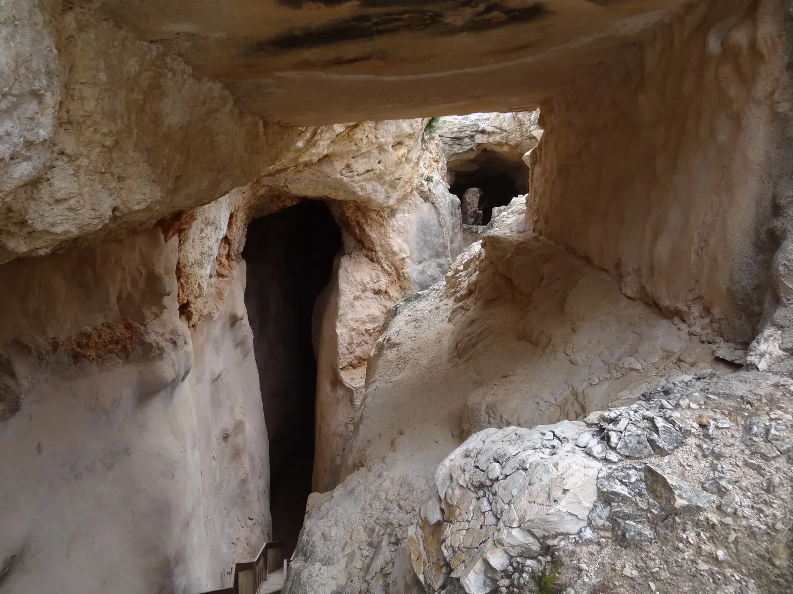 6. Water Was Precious, and Clever Solutions Were Necessary (By Hanay, CC BY-SA 3.0)