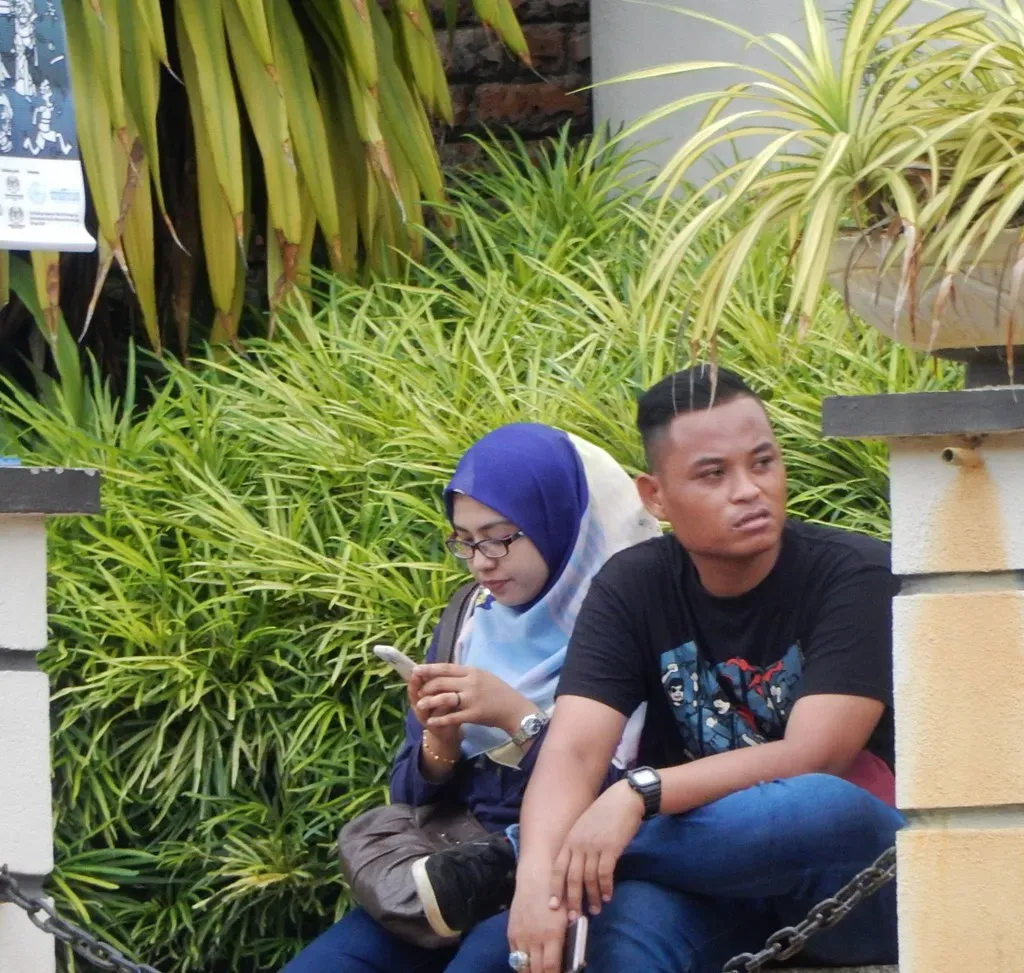 Conversations Feel Like Pulling Teeth (Image Credits: Flickr)