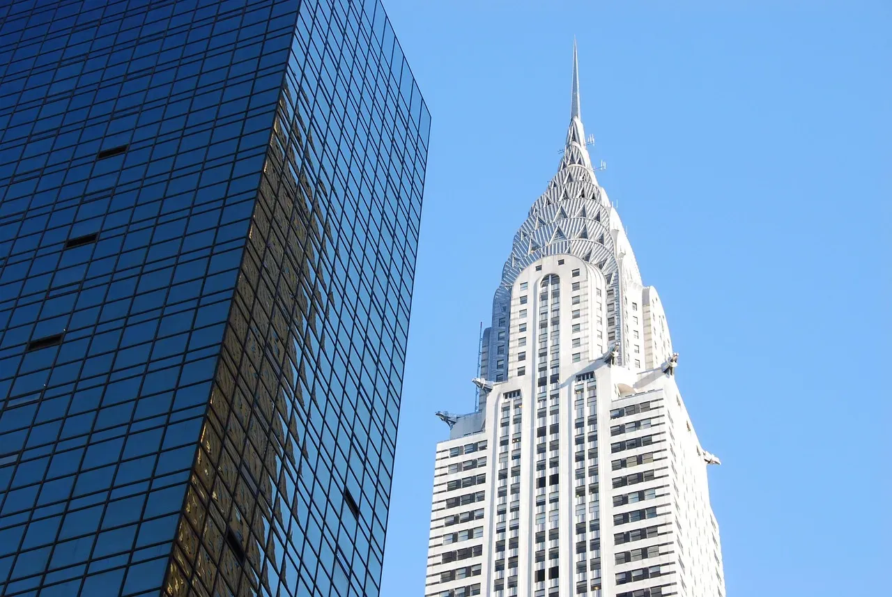 #3 - The Chrysler Building Concealed Its Crown - And a Secret Speakeasy Club (Image Credits: Pixabay)